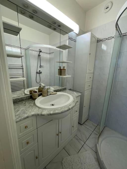 7Mn From The Center/ Pool/Parking Apartment Cannes Bagian luar foto